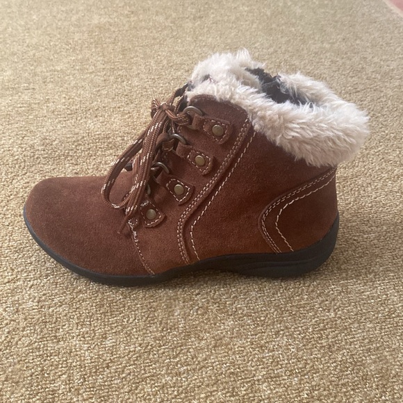 Earth Origins Women’s Crowley Boots. Size 7 - Picture 2 of 8